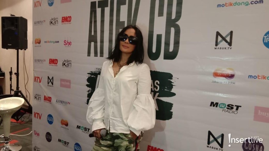 Atiek CB menggelar konsernya di Indonesia.