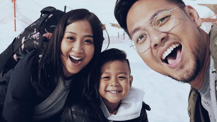 Saat ini, Astrid Sartiasari telah memiliki anak laki-laki, Alec Djuara Djoewarsa, berusia enam tahun.