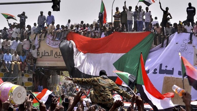 Militer dan kelompok oposisi Sudan telah sepakat untuk melanjutkan pembicaraan mengenai pembentukan Dewan Transisi.