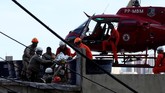 FOTO: Bangunan Runtuh di Rio de Janeiro Telan Korban Bangunan runtuh di Rio de Janeiro, Brasil menelan dua korban meninggal. Insiden itu mengungkap sepak terjang milisi yang menguasai lahan.