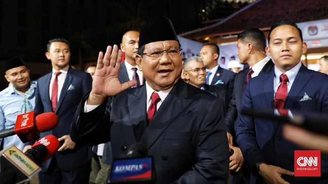Merujuk hasil survei sejumlah lembaga, Prabowo Subianto merupakan tokoh dengan elektabilitas tertinggi sebagai capres.