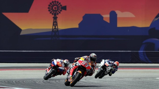 Marc Marquez berhasil mengalahkan Valentino Rossi dan merebut pole position MotoGP Amerika Serikat 2019.