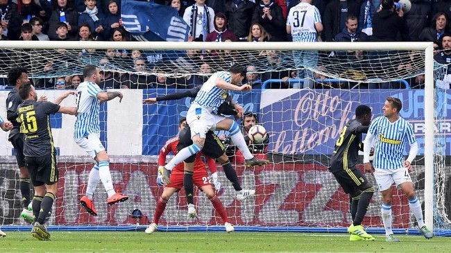 Tanpa menurunkan Ronaldo, Juventus gagal memastikan gelar Liga Italia di hari Sabtu setelah mereka kalah 1-2 di markas SPAL.