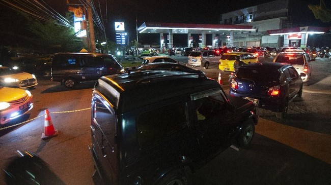 Pemerintah mengklaim kenaikan impor hasil minyak pada April 2019 terjadi untuk memenuhi kebutuhan selama mudik Lebaran tahun ini.