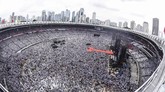 FOTO : Kampanye Pamungkas 'Konser Putih Bersatu' Jokowi Jokowi menutup rangkaian kampanye Pemilu 2019 dengan Konser Putih Bersatu di Gelora Bung Karno, Sabtu (13/4). Massa pendukung Jokowi memutihkan GBK.