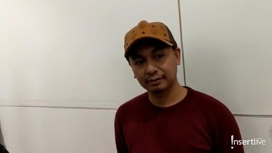Raditya Dika sebentar lagi akan memiki anak pertamanya dengan Anissa Aziza