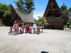 20 Alat Musik Sumatera Utara dan Cara Memainkannya