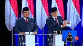 VIDEO: Jurus Gimik 'TPS' Sandiaga di Pengujung Debat