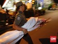 Satpol PP Ambon Copot 100 Baliho Paslon Pilkada Tanpa Masker