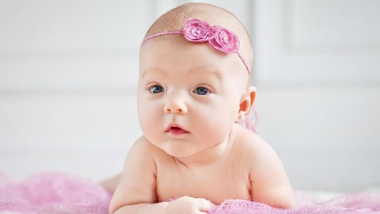 Memberi nama bayi dengan nuansa islami berawalan Z bisa jadi pilihan Bunda yang segera dikaruniai anak perempuan. Yuk, simak daftarnya.