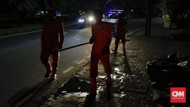 Seorang petugas Penanganan Prasarana dan Sarana Umum (PPSU) menjadi korban begal di Kelapa Gading, Jakarta Utara, pada Selasa (22/2) pagi.
