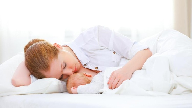 Tantangan menyusui salah satuya ASI tiba-tiba mampet yang bisa menyebabkan mastitis. Langsung atasi dengan berbagai cara berikut yuk, Bun!