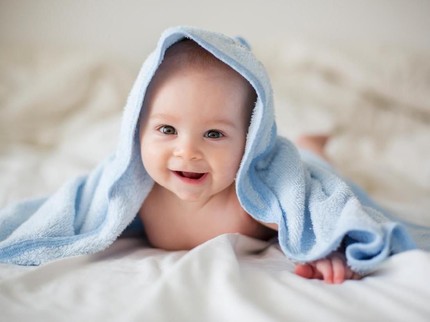 25 Nama Bayi Terinspirasi Tokoh Film Alice in The Wonderland