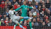 FOTO: Pogba Antar Man United Geser Arsenal di Liga Inggris Manchester United menang 2-1 atas West Ham United di Old Trafford dalam laga Liga Primer Inggris, Sabtu (13/4), berkat dua gol Paul Pogba.