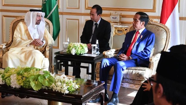 Putra Mahkota Arab Saudi Mohammed bin Salman (MbS) menelepon Presiden Joko Widodo (Jokowi) pada Jumat (6/10).