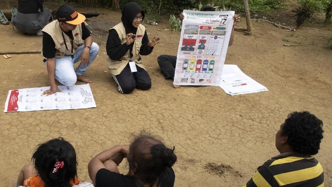 Cek Situs Berikut untuk Kenali Profil Caleg Pilihan Untuk mengetahui profil caleg, partai pengusung, hingga latar belakang dan rekam jejak calon wakil rakyat sebaiknya cek situs-situs berikut.