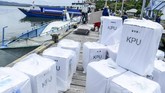 FOTO: Distribusi Logistik Pesta Demokrasi 2019 KPU telah mendistribusikan logistik Pemilu 2019 hingga ke daerah-daerah terpencil. KPU memastikan seluruh logistik tiba tepat waktu sebelum hari H pencoblosan.