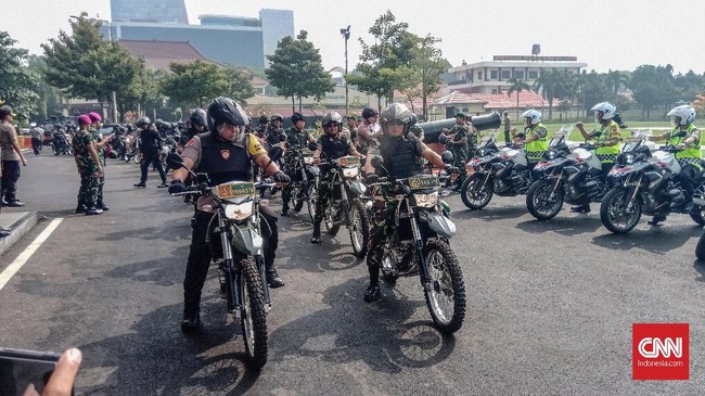 Personel Polri yang tewas akan mendapatkan tunjangan dari mulai asuransi risiko kematian, tunjangan hingga beasiswa untuk anak.