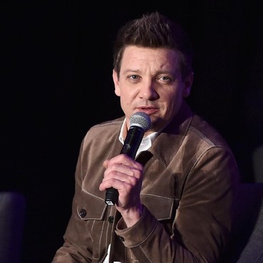 Kronologi Jeremy Renner Kecelakaan hingga Cedera Tulang dan Trauma Dada