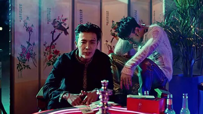 Dengan selesainya jadwal wajib militer Kyuhyun, Eunhyuk mengungkapkan Super Junior akan segera kembali ke studio untuk mengerjakan album kesembilan.