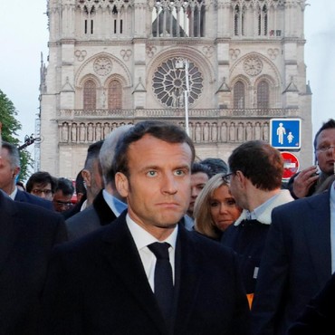 Presiden Prancis Dipermalukan oleh Majalah yang Pernah Ejek Nabi Muhammad