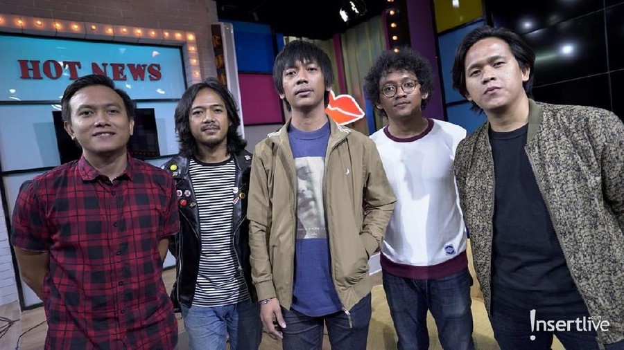 D'Masiv turut menggandeng sejumlah artis sebagai bintang tamu, di antaranya Anji, Rizky Febian, Is Pusakata, hingga Prilly Latuconsina.