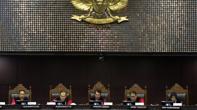 Dimulai dari sidang pemeriksaan pendahuluan pada 14 Juni 2019, gugatan Prabowo-Sandi atas hasil pemilu ditargetkan putusannya dibacakan pada 28 Juni.