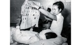 FOTO: Pemilu 1955, Tonggak Sejarah Demokrasi Indonesia Gambaran Pemilu pertama RI pada 1955 yang digelar di tengah suasana keamanan negara yang tidak kondusif akibat maraknya pemberontakan.