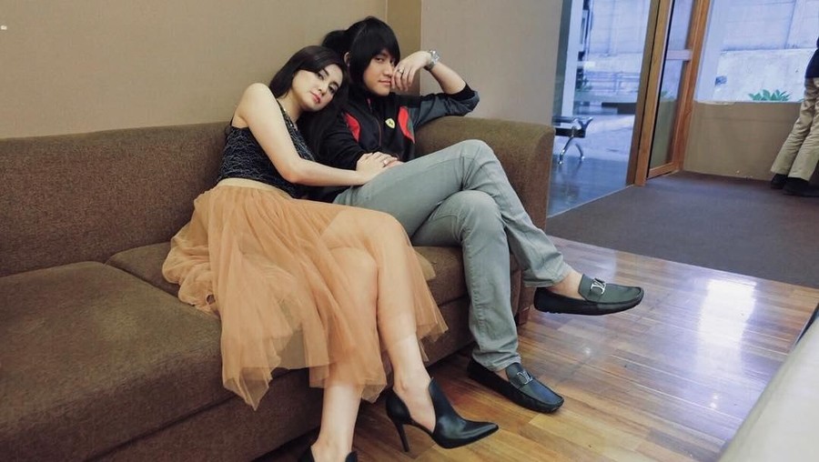 Kevin Aprilio pernah mengalami keterpurukan dalam hidupnya.