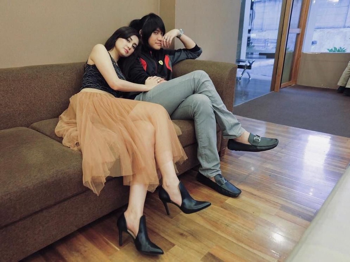 Kevin Aprilio telah melamar sang kekasih&comma; Vicy Melani&comma; pada 20 Januari lalu&period; Keduanya pun sudah banyak melakukan persiapan jelang pernikahan&period;