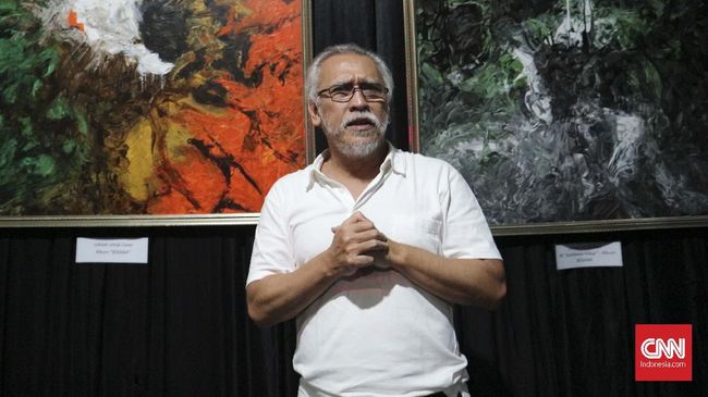 Pihak manajemen Iwan Fals menegaskan musisi legendaris itu "tidak terkait dan tidak terikat dengan partai politik maupun paslon manapun".