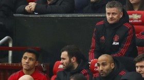 img-title Sanchez Dibayar Rp98 Juta per Menit Duduk di Bangku Cadangan
