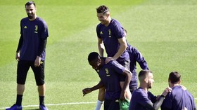 FOTO: Ronaldo Gembira Jelang Juventus vs Ajax