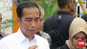 Jokowi Perintahkan Mendikbud Evaluasi Sistem Zonasi PPDB