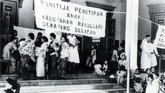 FOTO: Pemilu 1955, Tonggak Sejarah Demokrasi Indonesia Gambaran Pemilu pertama RI pada 1955 yang digelar di tengah suasana keamanan negara yang tidak kondusif akibat maraknya pemberontakan.