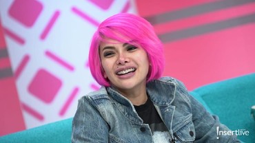 img-title Hamil Besar, Nikita Mirzani Masih Bolak-balik ke Polda Metro