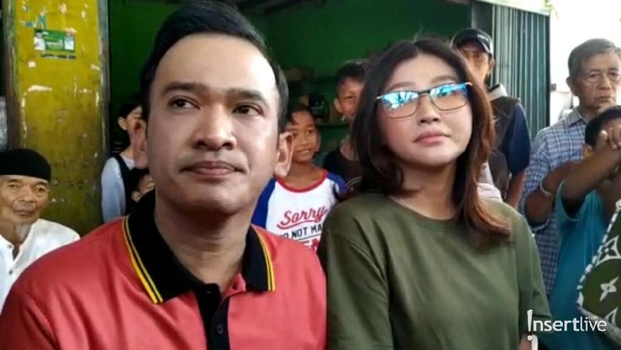 Ruben Onsu - Sarwendah Saling Rahasiakan Pilihan di Pilpres 2019 Ruben Onsu yakin tak berbeda pilihan dengan Sarwendah meskipun saling merahasiakan.
