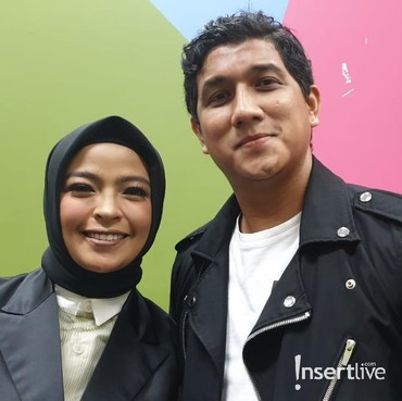 Usai Nyoblos, Tantri Kotak & Arda Terus Pantau Quick Count