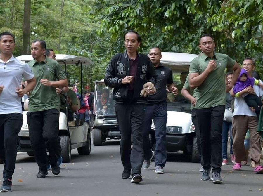 4. Gaya Berpakaian Enam fakta menarik tentang Joko Widodo atau Jokowi.