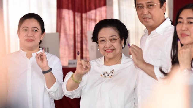 Ketua Umum PDIP Megawati Soekarnoputri bakal mencoblos pemilu dan pilkada serentak 2024 di TPS dekat kediaman pribadinya di Kebagusan, Jakarta Selatan.