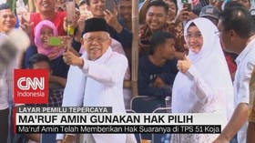 VIDEO: Ma'ruf Amin dan Istri Kompak Putih-putih Saat Nyoblos