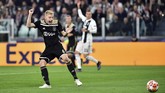 FOTO: Ajax Tumbangkan Juventus dan Ronaldo Ajax menyingkirkan Juventus di perempat final Liga Champions sekaligus membuat Cristiano Ronaldo gagal ke semifinal untuk kali pertama dalam sembilan tahun.