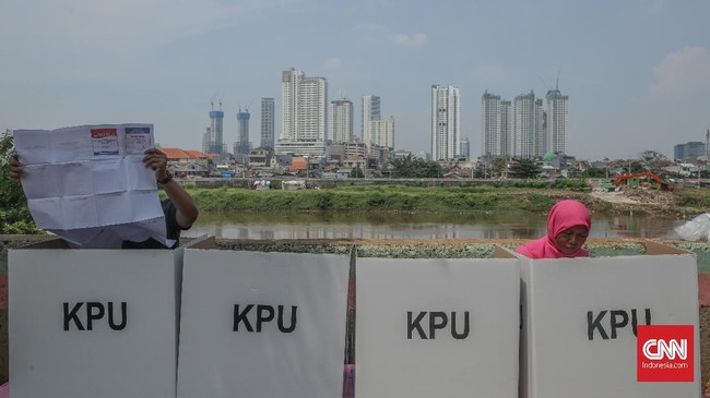 LSI memprediksi ada potensi penurunan angka partisipasi Pilkada Serentak 2020 dibanding penyelenggaraan pemilu sebelumnya.