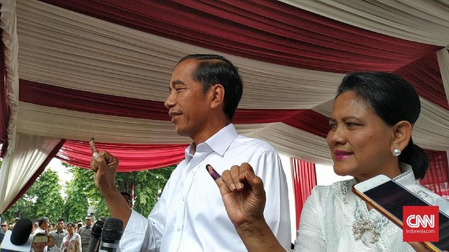 Quick count Pilpres 2019 dari Litbang Kompas dengan suara sementara 60,6 persen sampai pukul 16.16 WIB, hasilnya Jokowi 54,81 persen, Prabowo 45,19 persen.