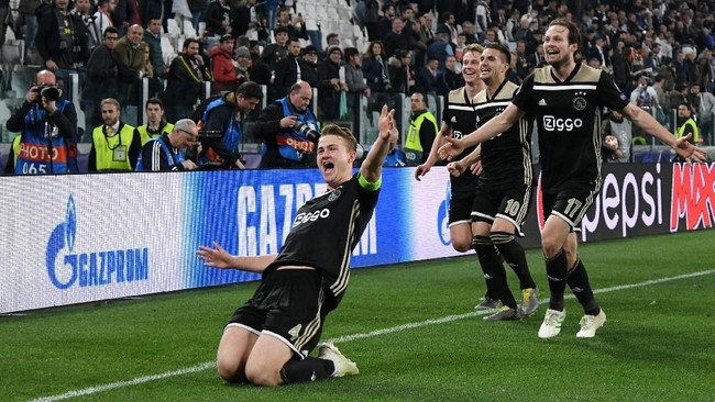 Bek Ajax Amsterdam, Matthijs de Ligt tidak ingin bergabung dengan Manchester United meski 'Setan Merah' sangat menginginkan kehadiran de Ligt.