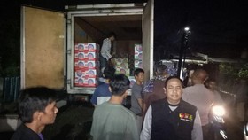 Pemkot Makassar Audit Bantuan Ratusan Dus Mi Instan Kedaluwarsa