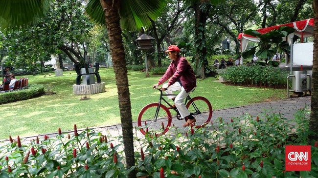 Pembangunan lantai dua pos polisi di Taman Suropati, Jakpus, diduga tidak mengikuti ketentuan soal perombakan cagar budaya.
