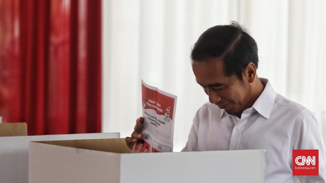 Quick count Pilpres 2019 dari LSI Denny JA dengan total suara masuk sementara 50,75 persen sampai 15.40 WIB, hasilnya Jokowi 54,61 persen, Prabowo 45,39 persen.