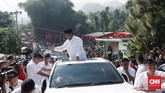 FOTO: Kala Paslon 01 dan 02 Masuk Bilik Suara Momen kala paslon 01 Joko Widodo-Ma'ruf Amin dan paslon 02 Prabowo Subianto-Sandiaga Uno masuk bilik suara dan menyelesaikan hak pilihnya.