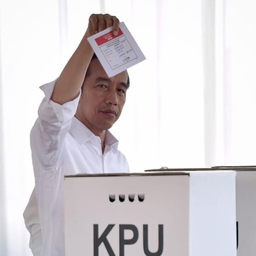 Jokowi - Ma'ruf Amin Ditetapkan Jadi Presiden dan Wakil Presiden Terpilih Indonesia